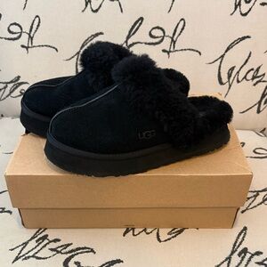 UGG disquette. Color: black. Size: 9